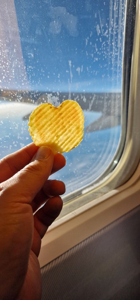 bubblenortheast's tweet photo. #LoveFromWalkers @walkers_crisps https://t.co/7ipawJXDhI