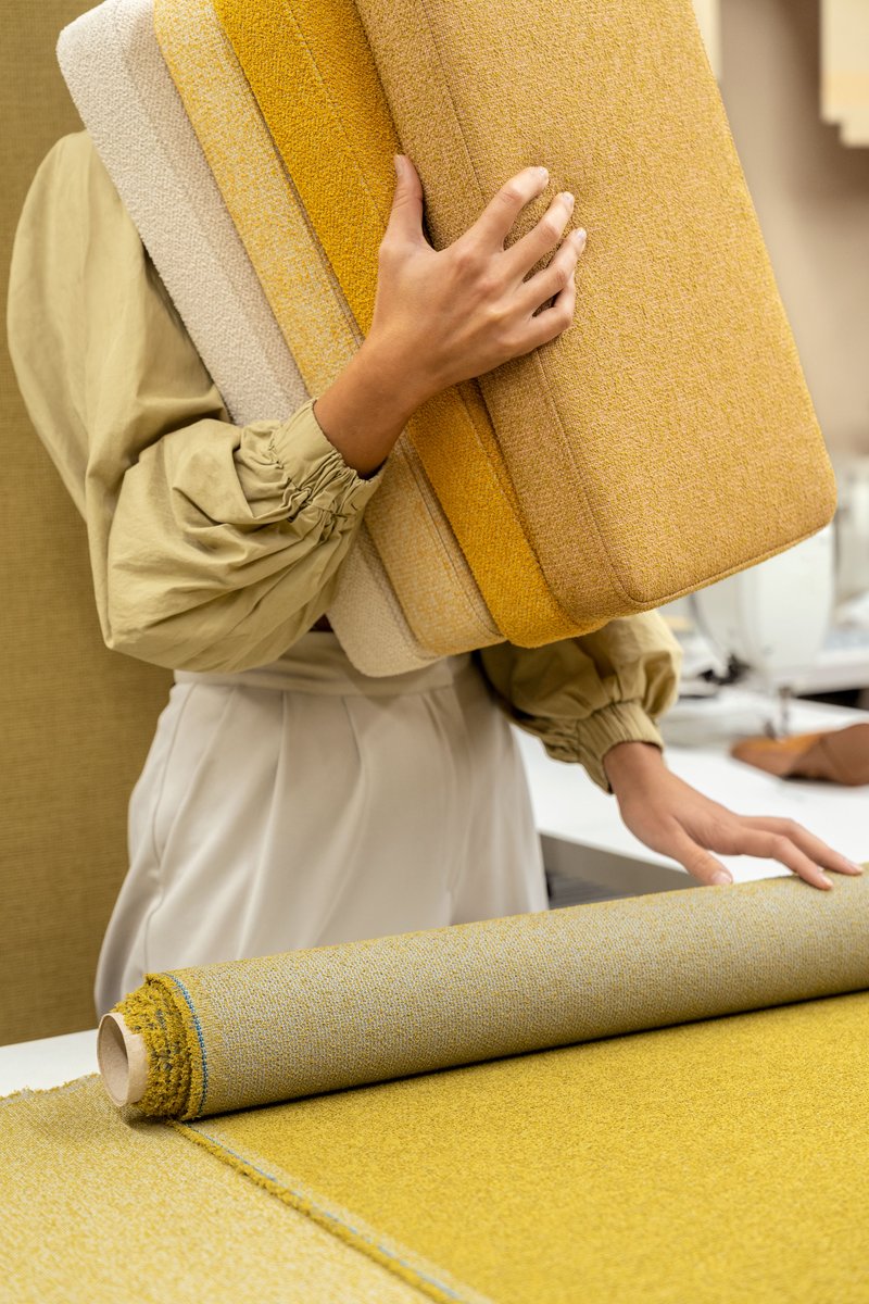 Vescom's tweet photo. We’re constantly researching new alternatives and exploring future materials – always with an eye to sustainability. Made from post-consumer PET bottles, our almost 100% recycled polyester FR boucle yarn turns the problem of plastic waste into a solution: https://t.co/svwg3phyLE https://t.co/KUaRBM8G03