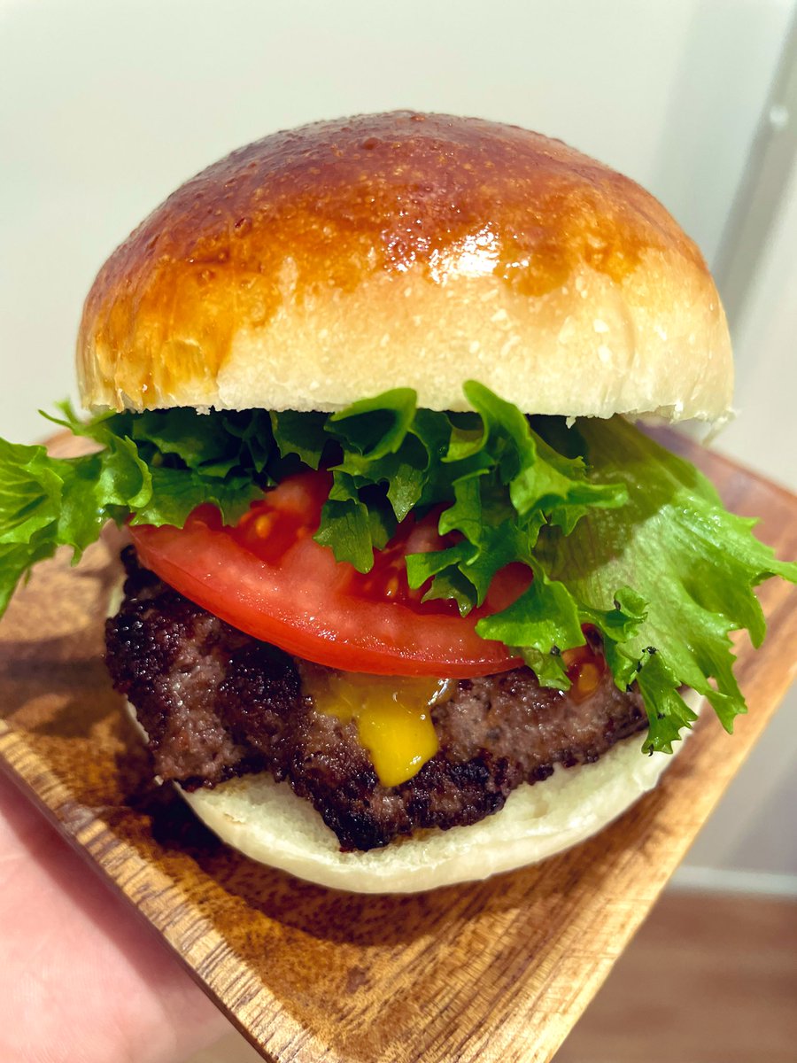 ハンバーガーをパンから作る それがアートです…