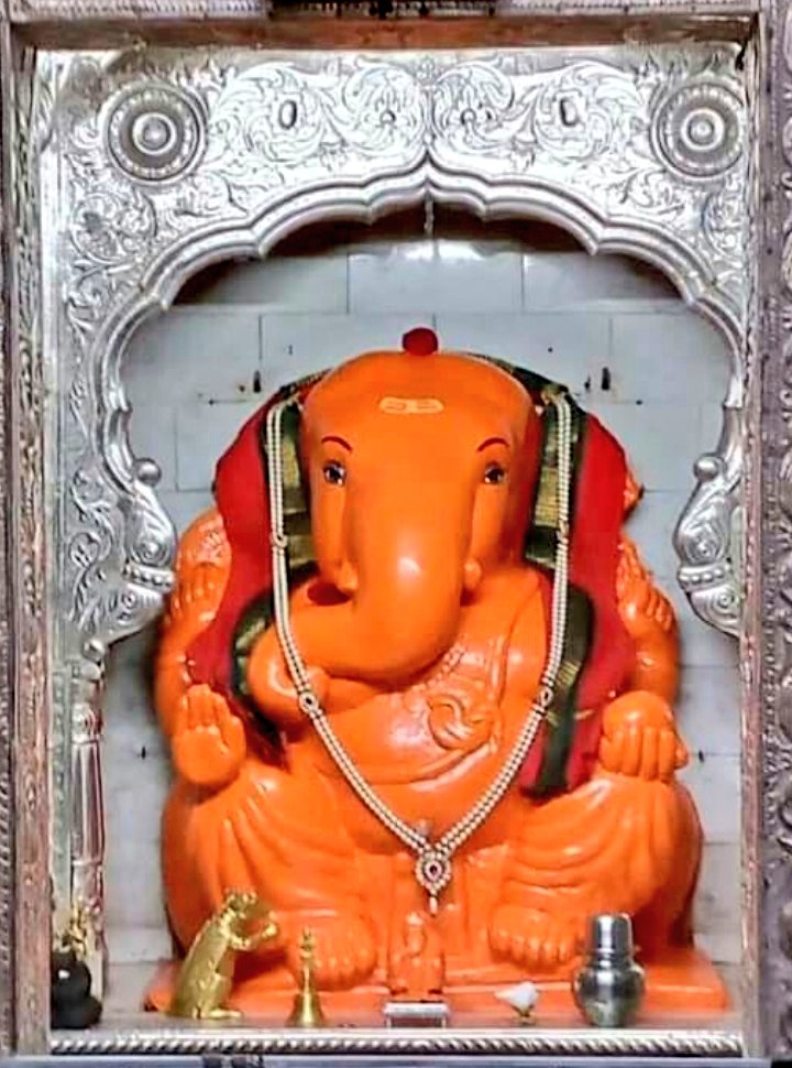 दिव्य दर्शन हो गए तो लिख देना जय श्री गणेश ❣️
