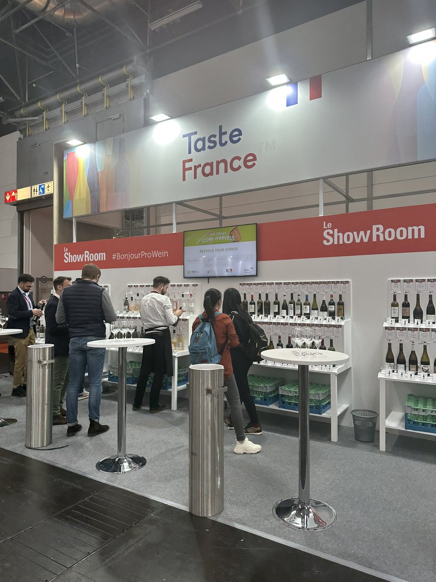 Business France tweet media