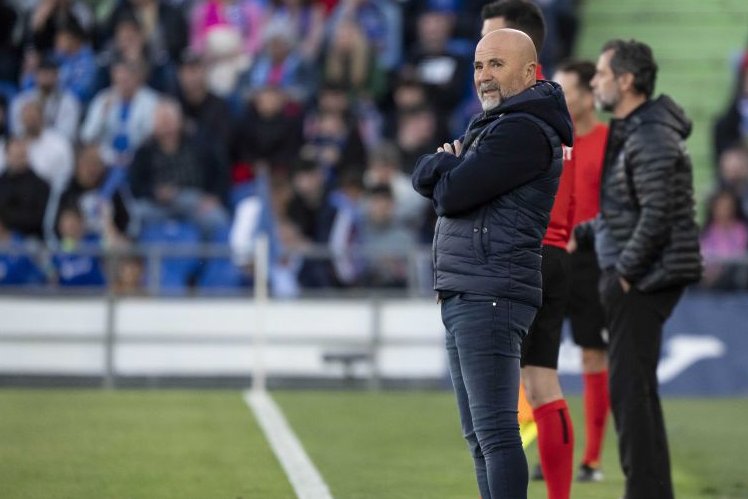 _AlbertoHG_'s tweet photo. 💥 BOMBAZO:

SAMPAOLI será DESTITUIDO en las próximas horas.

En la directiva confían en él, pero los jugadores han pedido su recisión inmediata.

BORDALÁS, en este momento, es el mejor posicionado para coger las riendas del equipo. https://t.co/hl3wyQ4CSb