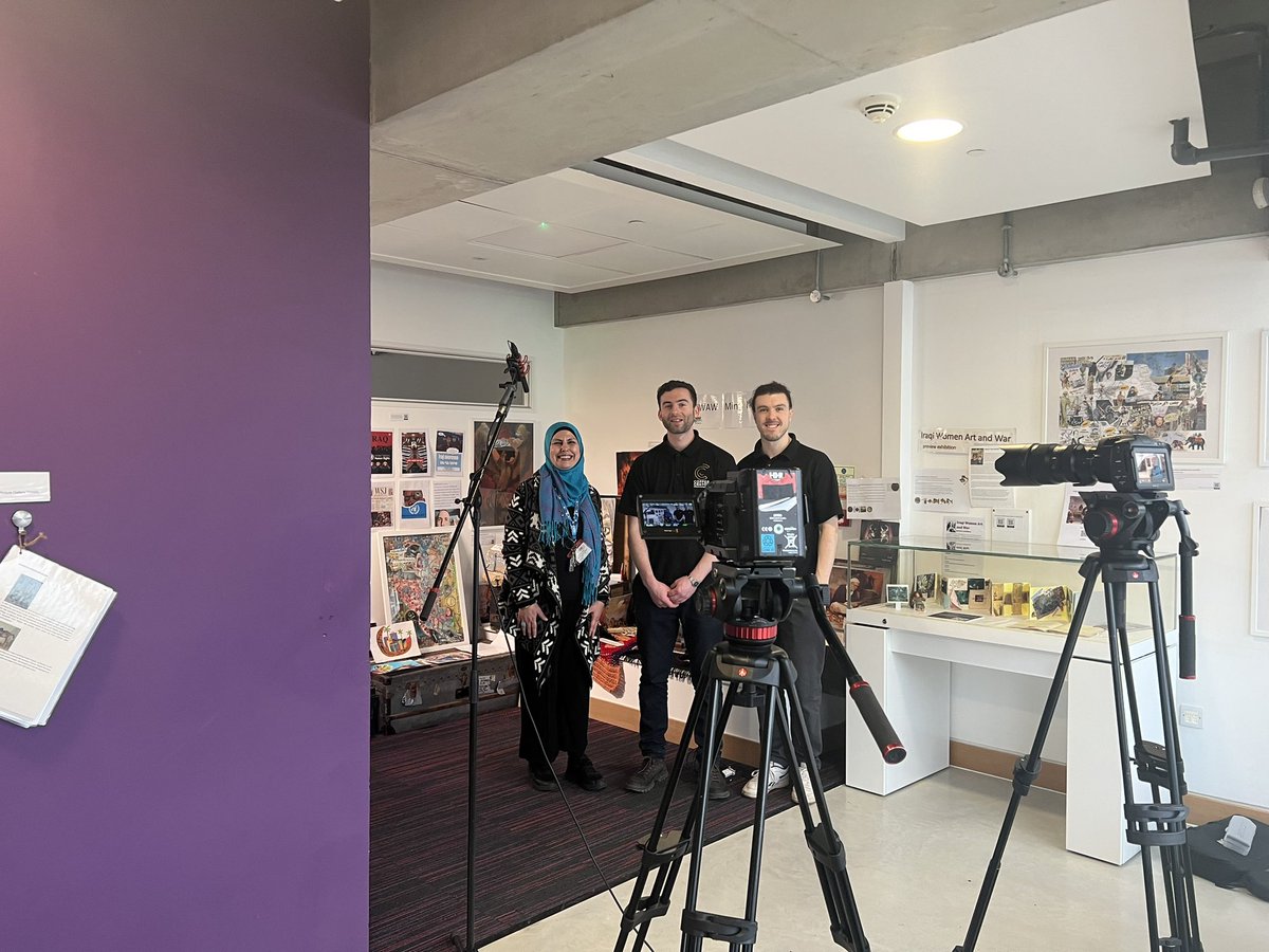 <a href="/sofo/">Sofo</a> now doing an interview with <a href="/Copper_Crayon/">Copper Crayon</a> about IWAW mini museum project and <a href="/RefugeeWeek/">Refugee Week 🧡</a> last year's exhibition... More coming...