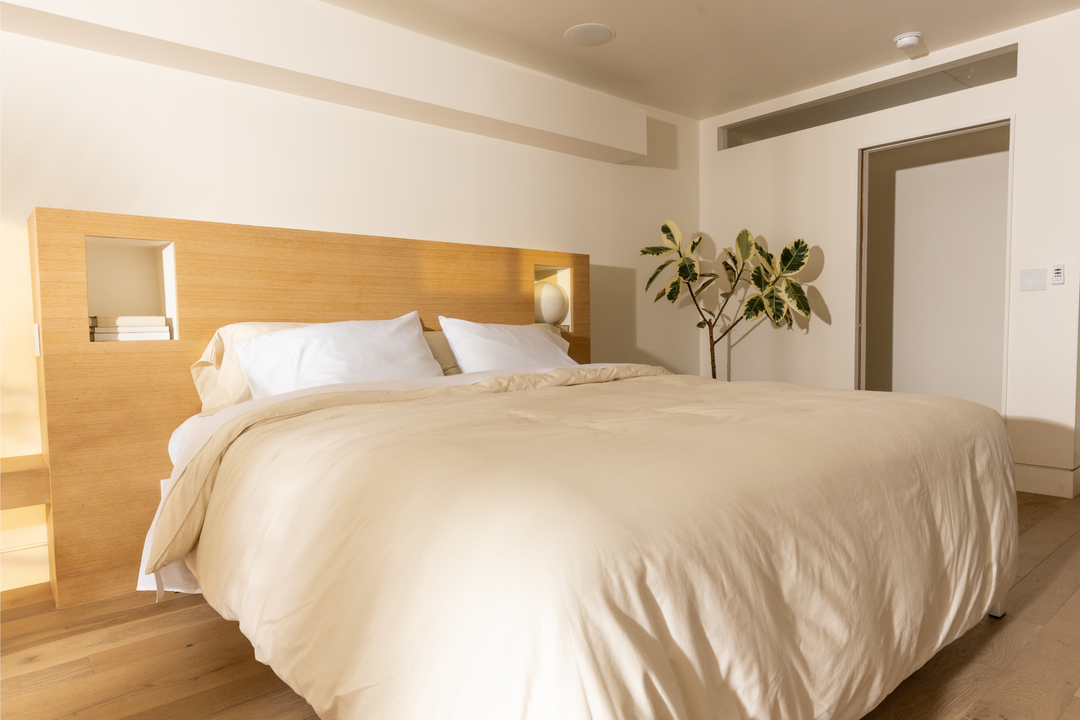 heartcosy's tweet photo. If bedroom is a place to recharge, a cozy and beautiful room is probably the extra powerful charger for your mind and soul. 
https://t.co/1AdxigYNkI
⁠
Save 15% on this bedroom  by entering VDC15 at checkout!⁠
#bedtime #bed #HomeSweetHome  #sleeping #Sleepover #discount #duvet https://t.co/To5lcn0mi5
