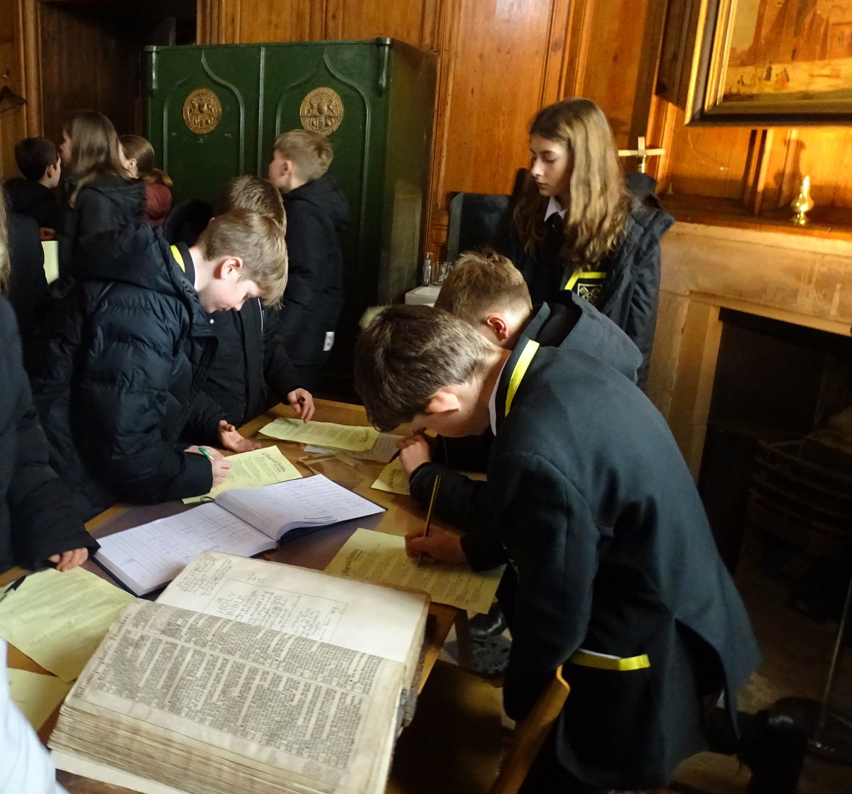 stockportgs's tweet photo. During Founder’s Day, First Years visited St Mary's Church, the home of the school for the first 121 years.

During the visit, #rector Rev Chris Blunt introduced himself and spoke about the #church before the pupils made their way around the church completing a worksheet. https://t.co/kfyTj7LjvZ