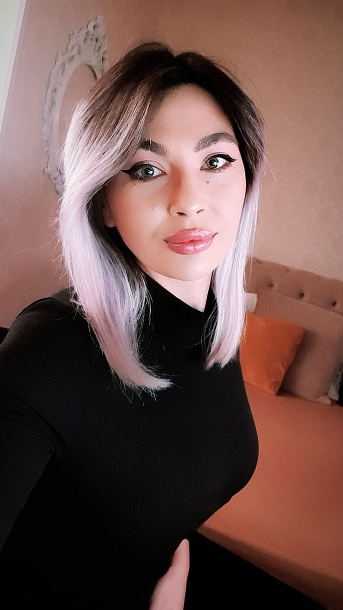 ASinderella's tweet photo. I may have a new look, but i am hot as always! 😈 

https://t.co/W27Gr5VTUQ https://t.co/SoNV9YddSO