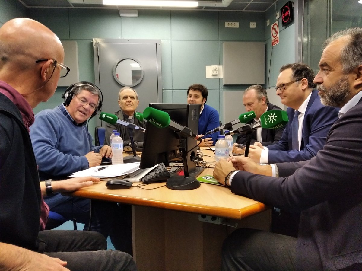 Este viernes <a href="/pasoapasocsr/">Paso a Paso CSR CO</a> visitará San Nicolás.
<a href="/Hdad_Sentencia/">Hermandad Sentencia</a>