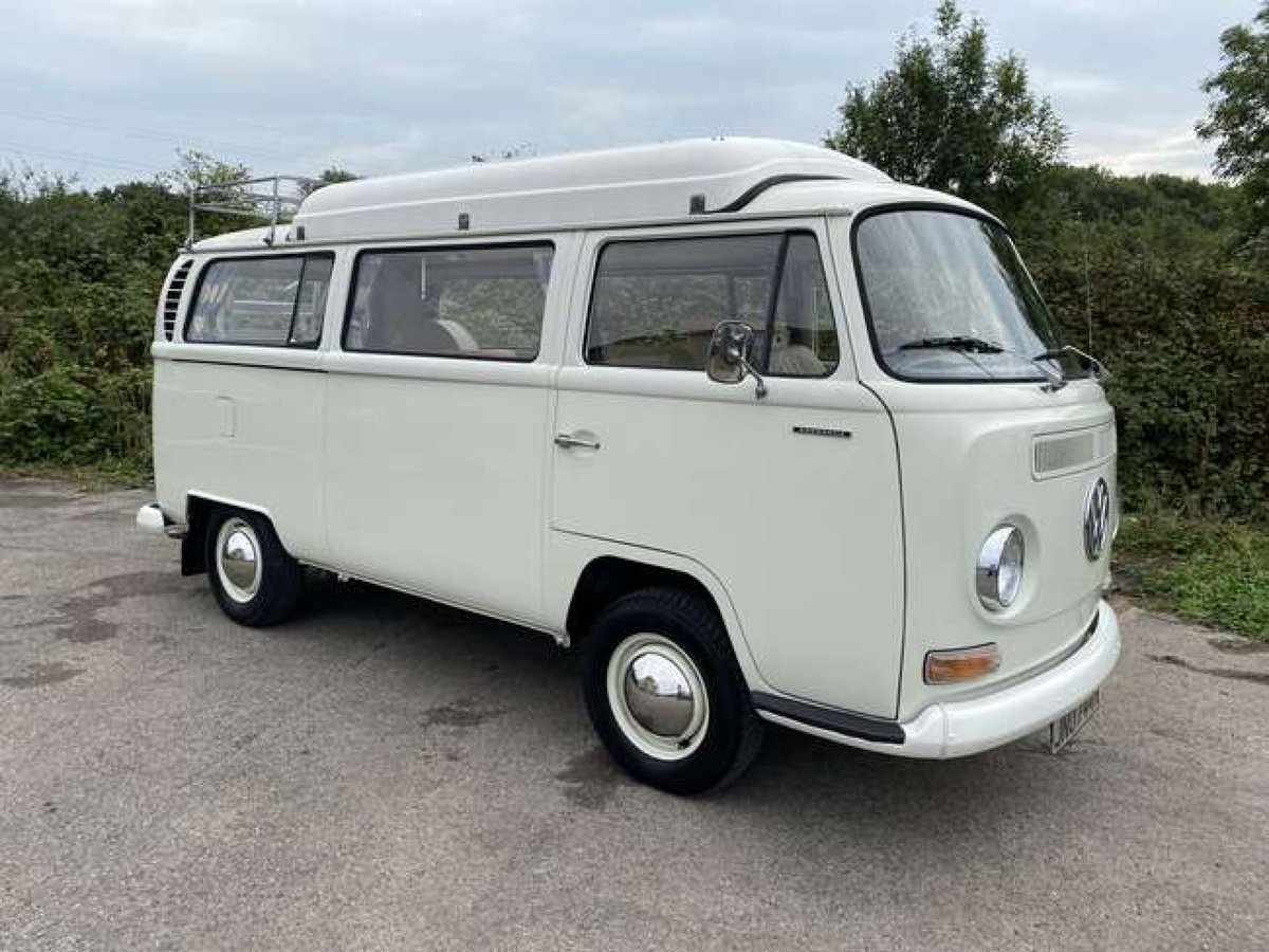 ClassicMotorSal's tweet photo. Car for sale from Ewbank's | 1970 Volkswagen T2 Campervan | POA
Read More: https://t.co/vtO2MQKXvC
#MondayMorning #Mondaydriving #classiccarsforsale #ewbanksauctions #classiccars #classiccar #vintagecars #historiccars #classiccarsales #carsforauction #classiccarenthusiasts https://t.co/aTtFZ6c5zA