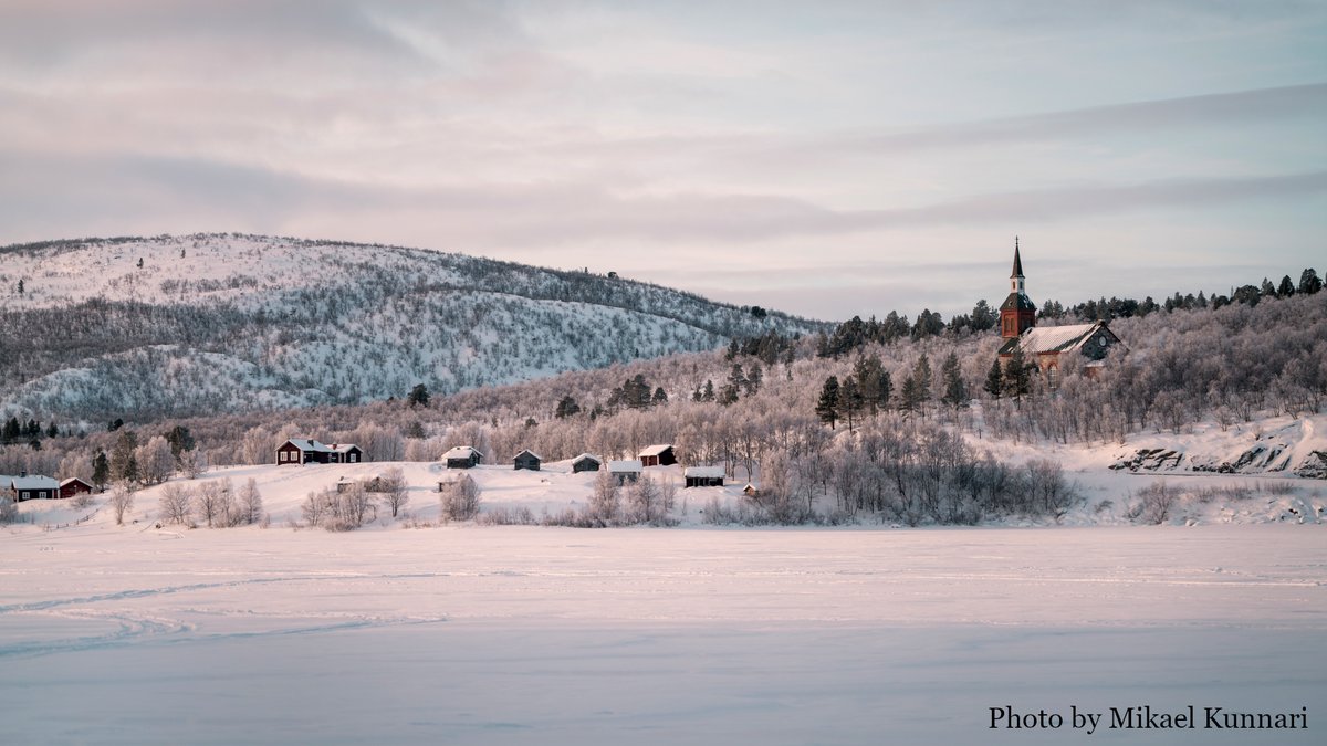 FilmLapland's tweet photo. In northernmost Finland, snow often lingers in the shadows and valleys even into June. That's up to nine months of snowy locations.

#ArcticFilming #LaplandFinland #FilmProduction #FilmLocation #Utsjoki #Snow #winter #nature #inspiration #creativity #bestadvice #storytelling https://t.co/N58csjJK2I