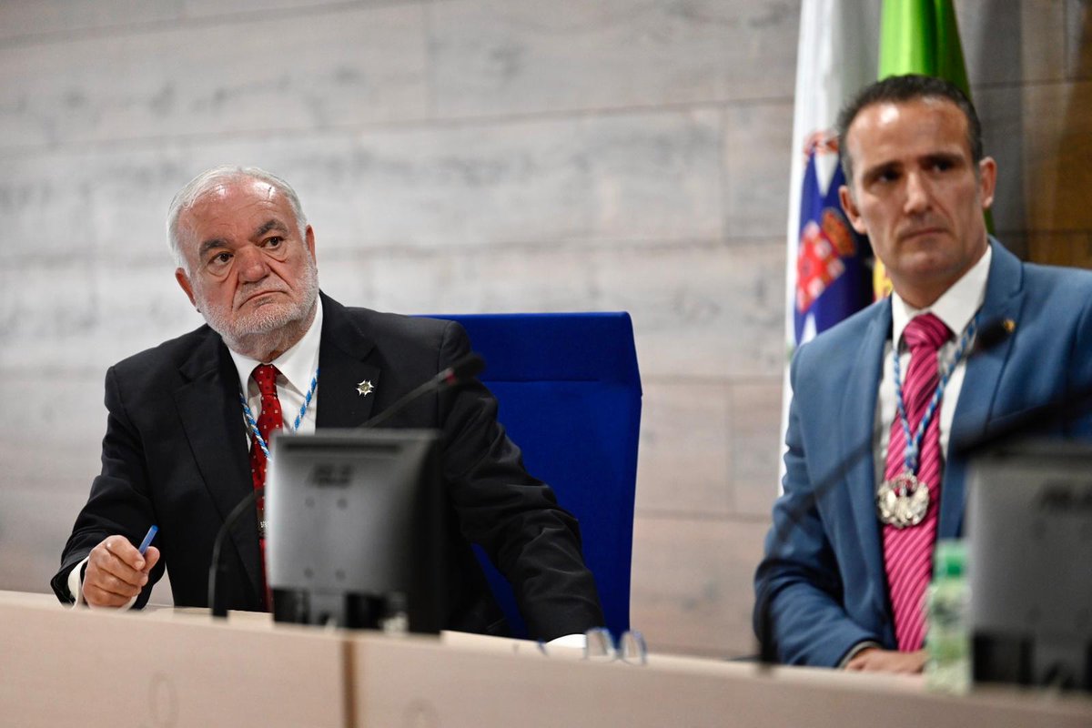 EnfermeriaJaen's tweet image. 𝙀𝙡 presidente del ICOEJ, 𝙅𝙤𝙨𝙚́ 𝙁𝙧𝙖𝙣𝙘𝙞𝙨𝙘𝙤 𝙇𝙚𝙣𝙙𝙞́𝙣𝙚𝙯 𝘾𝙤𝙗𝙤, pregona a la 𝙃𝙚𝙧𝙢𝙖𝙣𝙙𝙖𝙙 𝙙𝙚 #𝘾𝙖𝙧𝙞𝙙𝙖𝙙𝙮𝙎𝙖𝙡𝙪𝙙 #Jaén 

#Enfermería #Jaén #CaridadySalud #Pregón #Hermandad #SemanaSanta 

enfermeriajaen.com/el-presidente-…