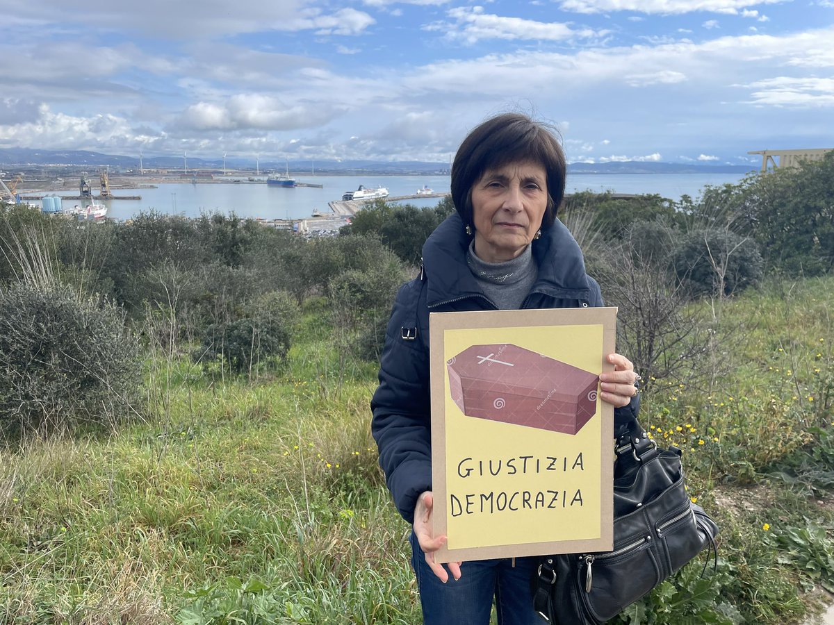 Nave rigassificatrice a Piombino, la protesta: «Nessuna tutela per la no... youtu.be/vB6G9g59a6w via <a href="/YouTube/">YouTube</a>