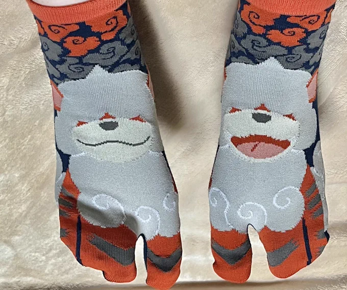 ポケセンの靴下かわいすぎる 思わず履いた... 