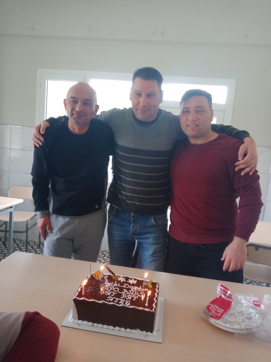 Dostlarla doğum günü
