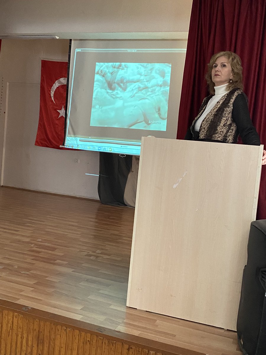 18 Mart Şehitler Günü'nde Canlarıyla kanlarıyla çalışarak bu toprakları bize emanet eden Büyük Atatürk´ün manevi şahsında Şehitlerimizi ve Gazilerimizi minnet, şükran ve rahmetle anıyoruz.