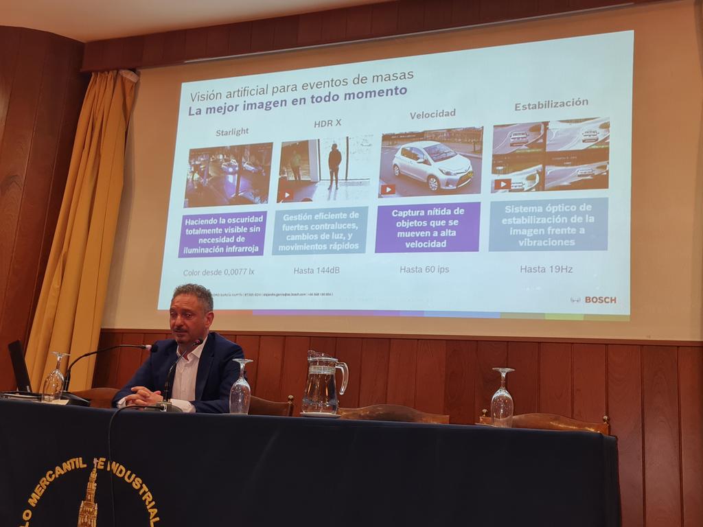 coitaoc's tweet photo. Alejandro García de Bosch Service Solutions y Álvaro Abascal de @AxionTeleco han presentado casos de éxito en la implantación de visión artificial y cámaras inteligentes en #SemanaSanta2023 y #FeriadeAbril y cómo beneficia a la seguridad, análisis de datos  y rápida respuesta https://t.co/KofGdNUL37