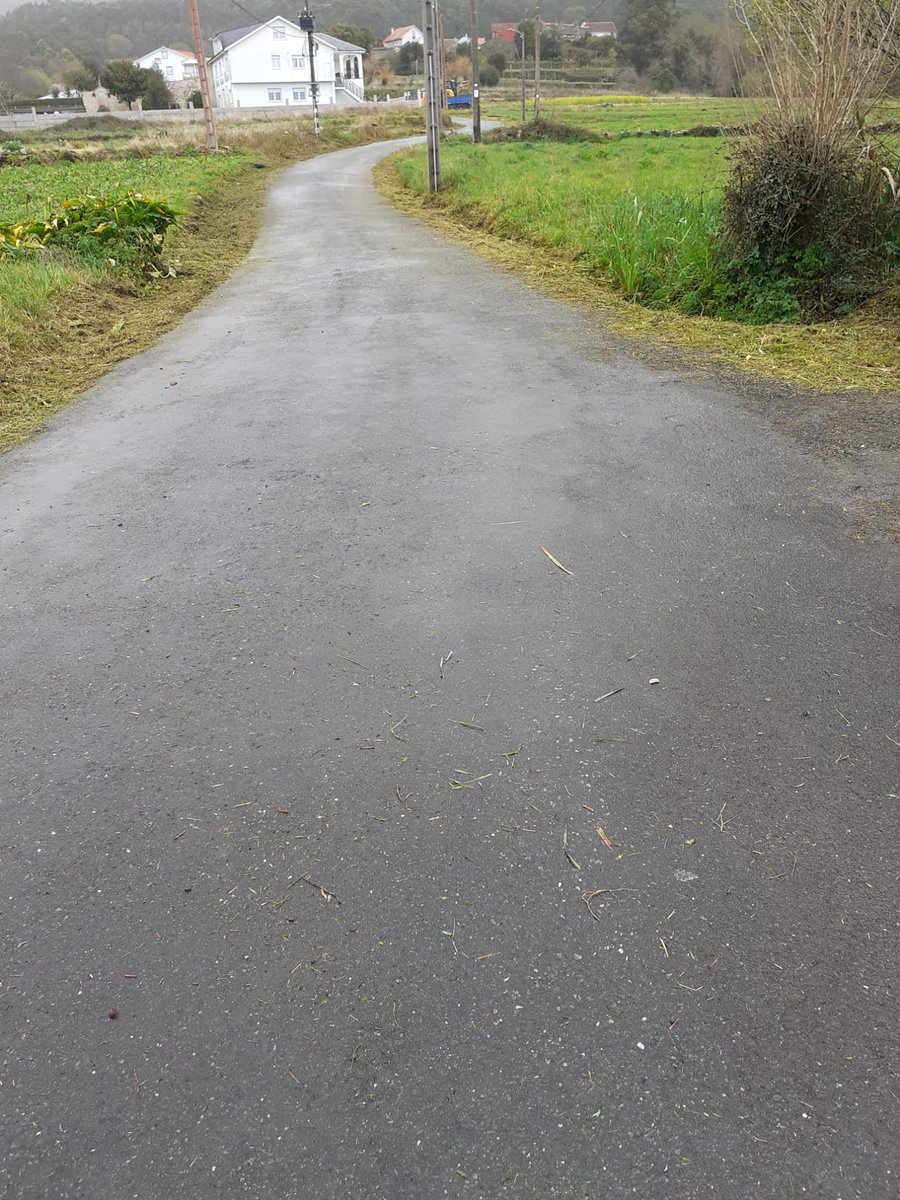 conportodoson's tweet photo. 🌿 Acondicionamento de accesos en Queiruga

#PortoDoSon #Queiruga #NúcleosTradicionais https://t.co/BsM2uyXBHC
