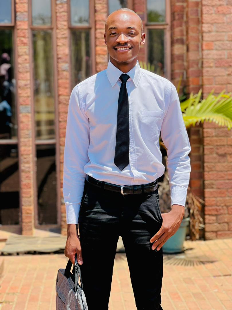 ZILSA2022's tweet photo. MCM. Meet Hamilton Mike part 2.2  law student at the University of Zimbabwe. ZILSA Vice President. An award winning poet. An Associate in The Comic Pastor and Associates. @CHR_HumanRights @ZLHRLawyers @amnesty_zim @UniversityOfZim @JCourtCounsel @NAYOZimbabwe https://t.co/xl8Krpvv84