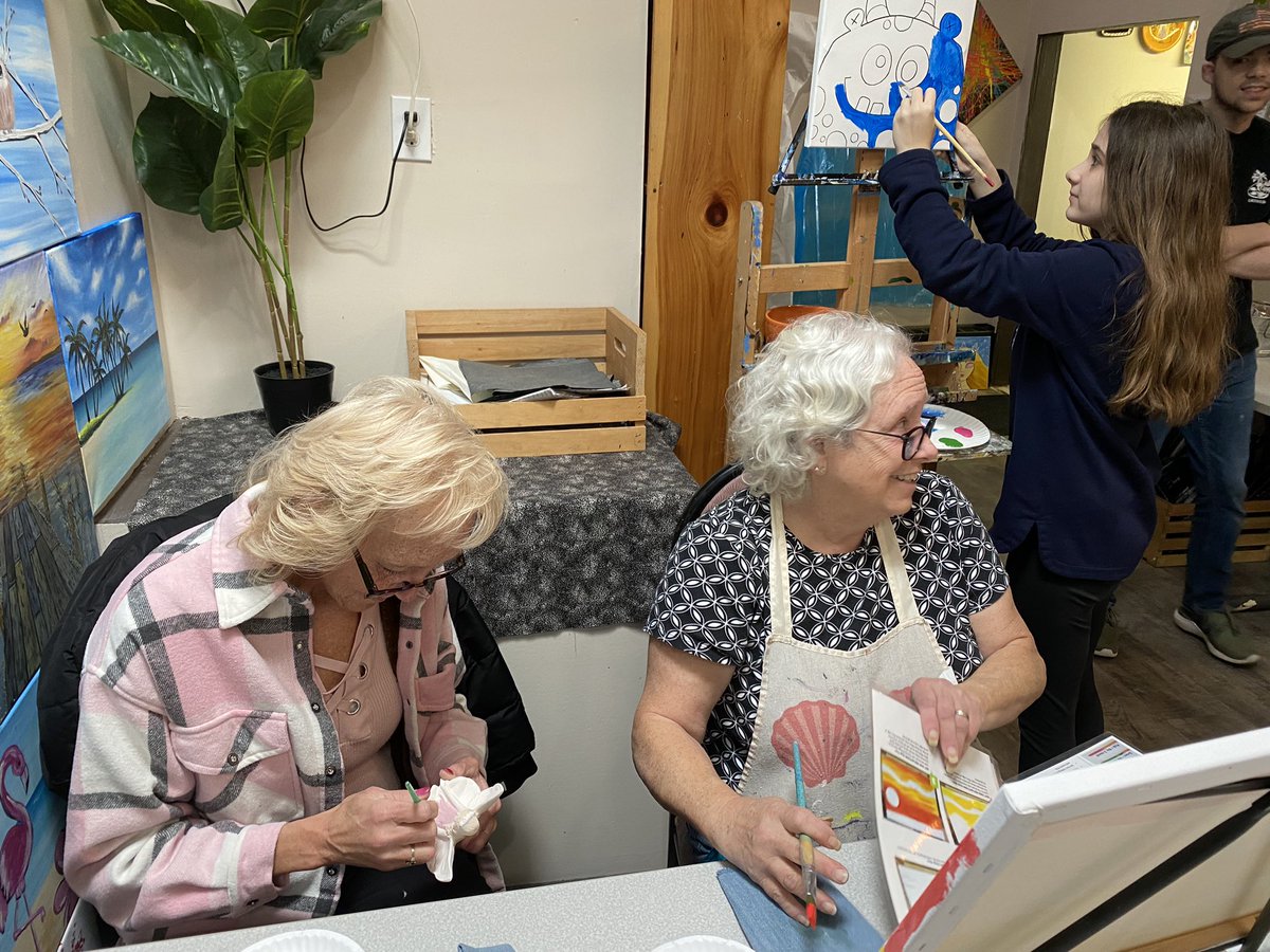 NHChronicle's tweet photo. Grab a smock, we are painting tonight on @NHChronicle. @ArtEscapenh in Laconia offers all kinds of classes for kids and adults. Plus, they have a #splatterroom! @ErinWMUR #wmur via @sean_wmur https://t.co/AzzNesf60r