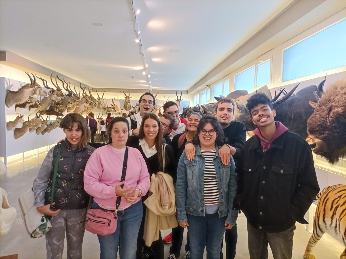 SolidariosLeon's tweet photo. En el museo de la Universidad de León https://t.co/VaB0j60oXe