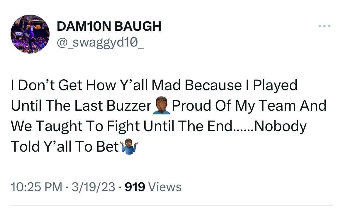 ActionNetworkHQ's tweet photo. Damion Baugh on the final play in TCU-Gonzaga https://t.co/cQSgCD2p2F