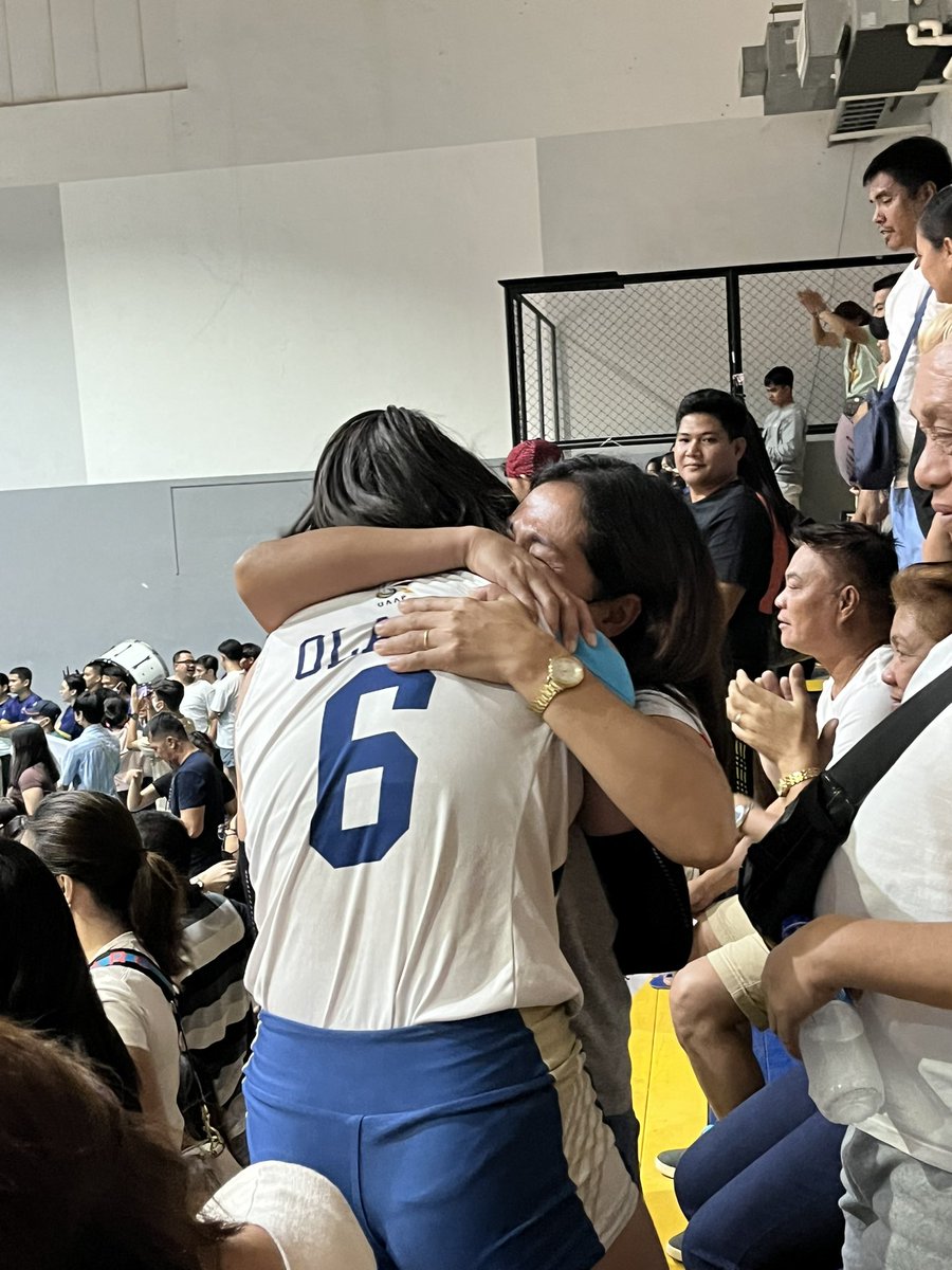 kyumadngNU's tweet photo. @kl_olango 🫂

#UAAPSeason85JuniorsVolleyball
#UAAPSeason85 https://t.co/IGFmxccVsF