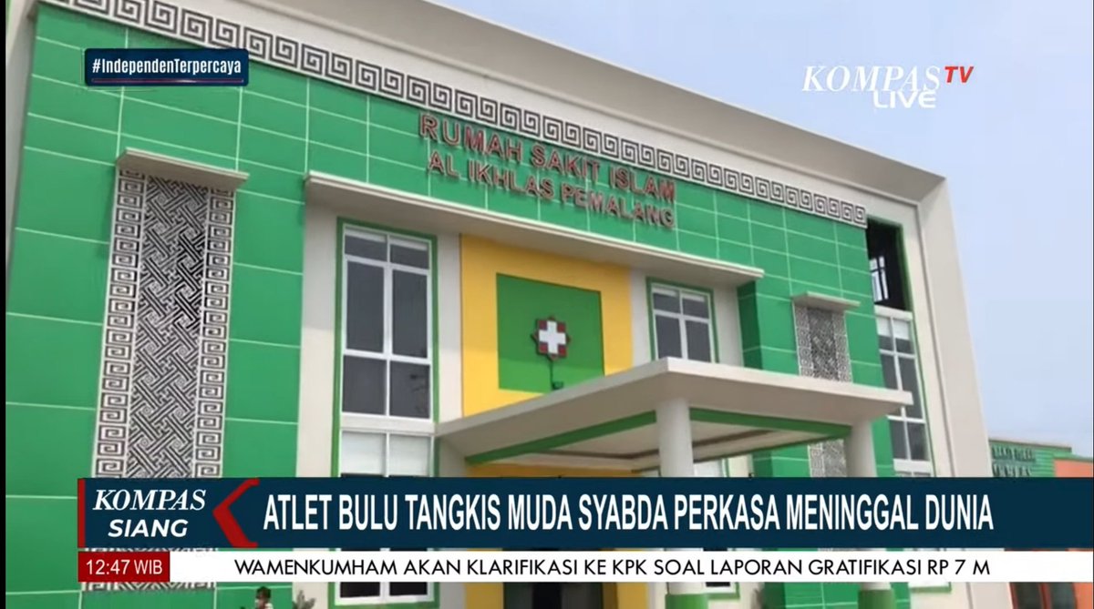 bhulukhuduktv's tweet photo. Meninggalnya Syabda Perkasa di Kompas Siang Live dari RSI Al-Ikhlas Pemalang. Saat ini jenazah masih di RS menunggu pihak keluarga dari Sragen Jawa Tengah dan Pengurus PBSI Pusat
Rencana almarhum akan dimakamkan di Sragen
@syabdaperkasa
#RIPSyabda
#BhulukhudukTV https://t.co/FEj2GwXZoN
