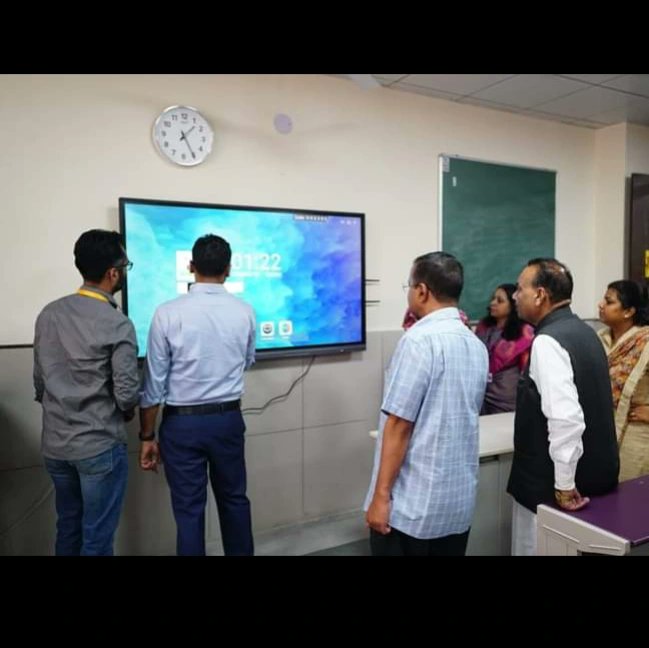 brio_touch's tweet photo. Our Honourable Chief Minister Shri Arvind Kejriwal ji has posted about #briotouch Interactive Panel in SCHOOL OF SPECIALISED EXCELLENCE https://t.co/PqOUzAi2Gk