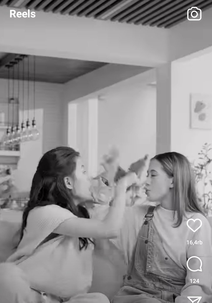 siscapuspaa's tweet photo. Hmm, kenapa ya namanya adik itu rada susah nurutnya? Misal kaya zara yg udah salah masih aja ngotot padahal udah bener jadi Si Paling Micellar https://t.co/CQFmYbCa31