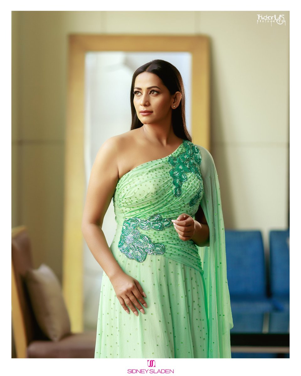SanjanaSingh_'s tweet photo. Forever by @sidneysladenofficial #sidneysladen @sidneysladen ❤️featuring @actresssanjana
photographer : @thivakar.photo
makeover : @pinkylohar
Bts styling: @arthika_rajendran
Location : @pashathepark https://t.co/131hlZEjd9