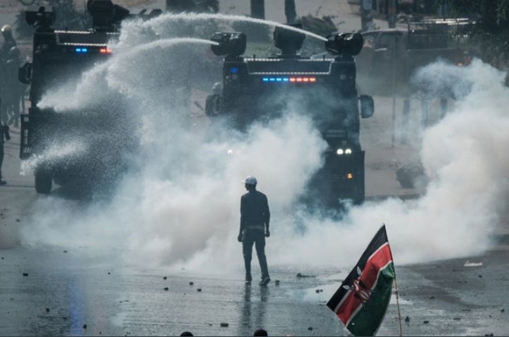 Today is a public holiday! 

A day for the Kenyan people to rest from the oppression of this government. It is our right as Kenyans, to hold #Maandamano as guaranteed by our sovereignty as a people. 
#KLMpoliticalEd
#MapinduziKE
🧵
