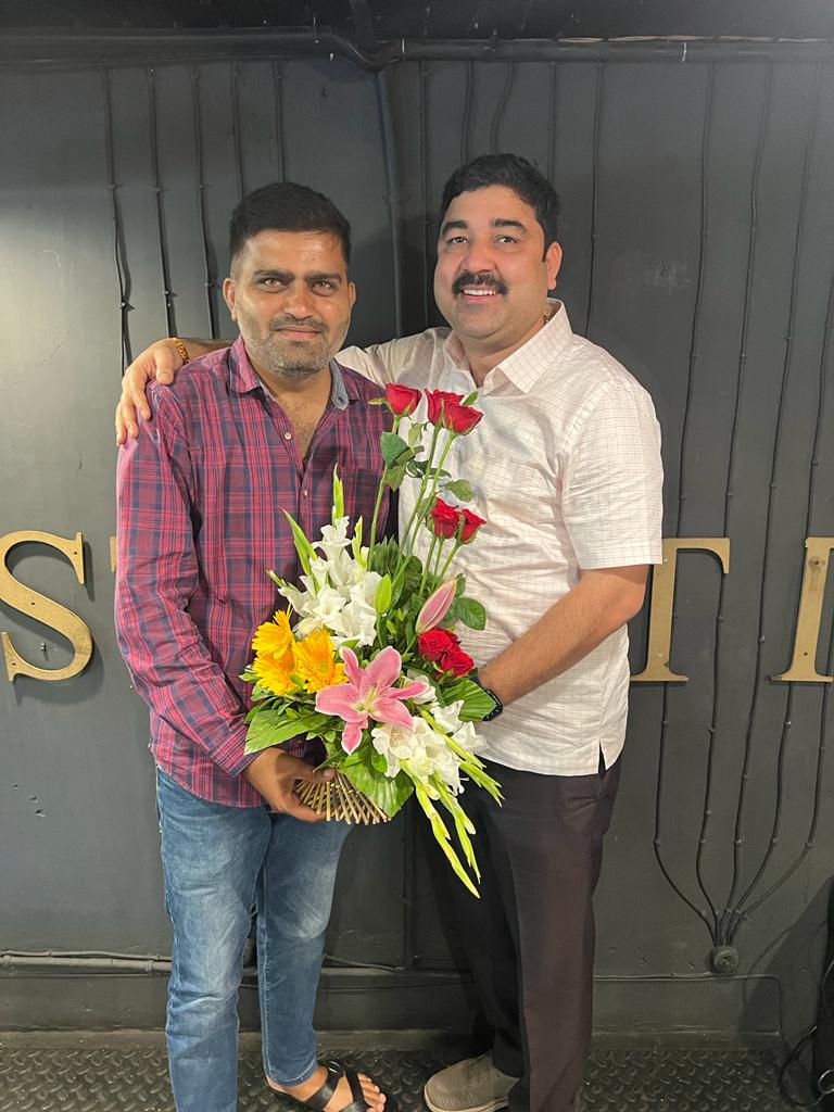 ibabuDesai's tweet photo. @BJP4Gujarat આઇટી સોશીયલ મીડિયા વિભાગ ના કો-ઓર્ડીનેટર પરમ મિત્ર @iPankajShukla ને જન્મદિવસ ની ખૂબ ખૂબ શુભેચ્છાઓ…🎂💐 https://t.co/QPe2T5neFF