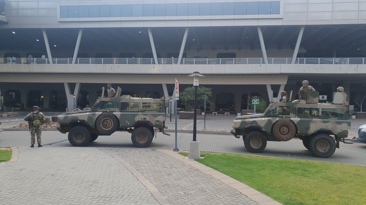 africaSmith's tweet photo. @ewnupdates we need to make this an every day event in RSA. We now see what the police and army are capable of. 12 months are hard policing with eliminate a ton of crime is RSA. @ortambo_int https://t.co/rdb2nq6lNi
