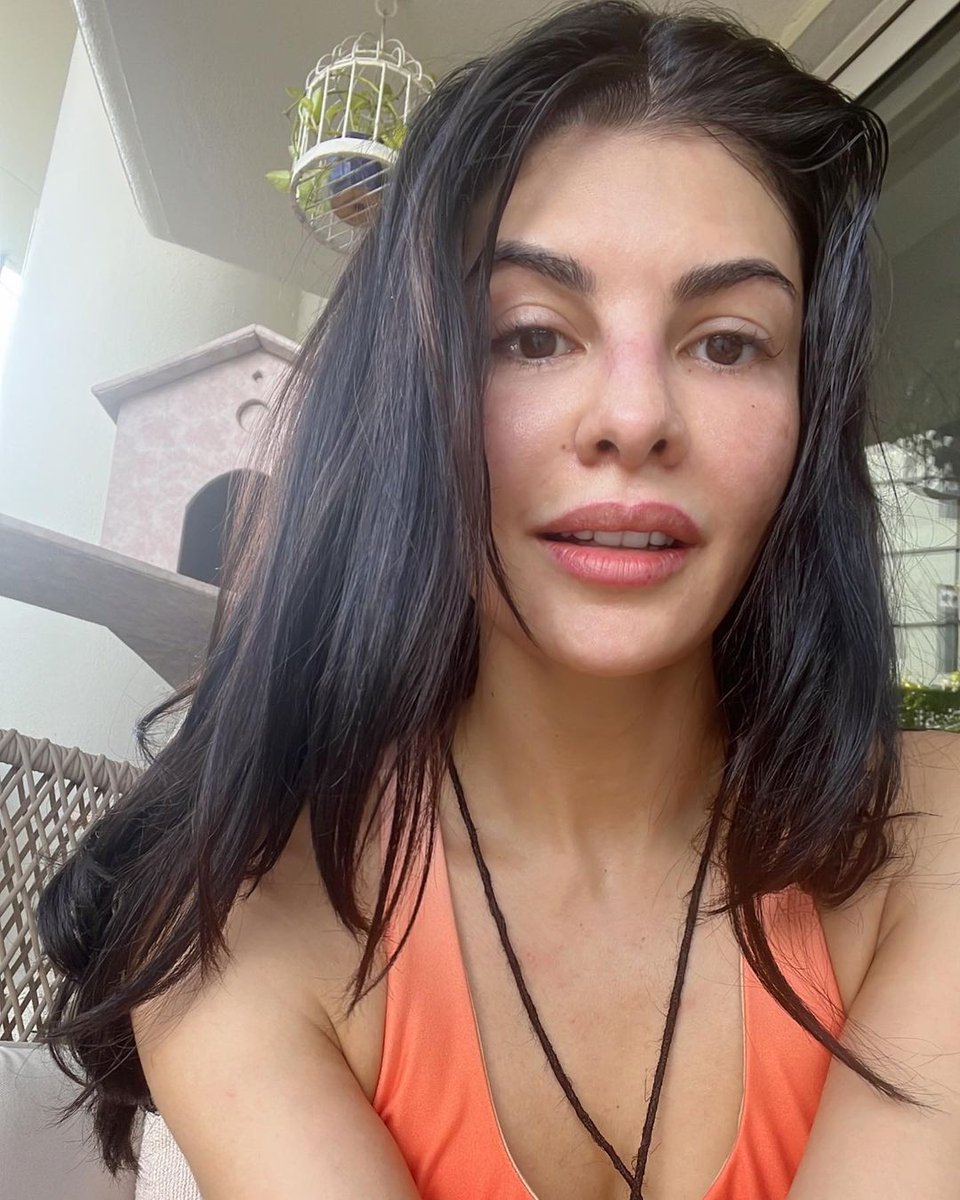 Asli_Jacqueline's tweet photo. 🌸🤘🏻 https://t.co/TlLMNBJyCd