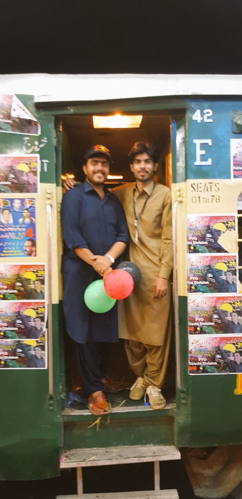 mersadambalhro1's tweet photo. Happy Birthday Bha @Majid_PSF
Tum Geo Hazaaroon Saal Baba .
Moula Sallamt Rakhy Aap Ko.
#TrainMarch https://t.co/GXuds9GQKU