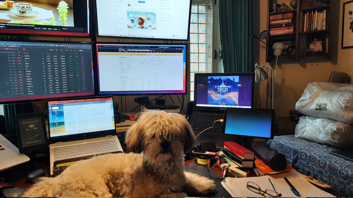 proranter's tweet photo. What's cluttering your work desk today? #WorkFromHome #desksetup #WorkLifeBalance https://t.co/Cm3PIf9EXW