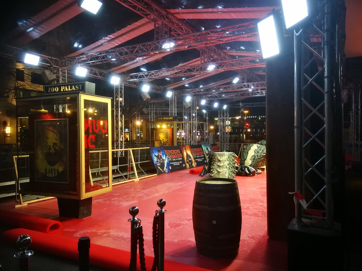 Dungeons and Dragons new movie.  Today special screening with the main cast in Berlin Germany.  First preparations in the night #DungeonsAndDragonsMovie #dungeonsanddragons #Dungeon  #Dragons