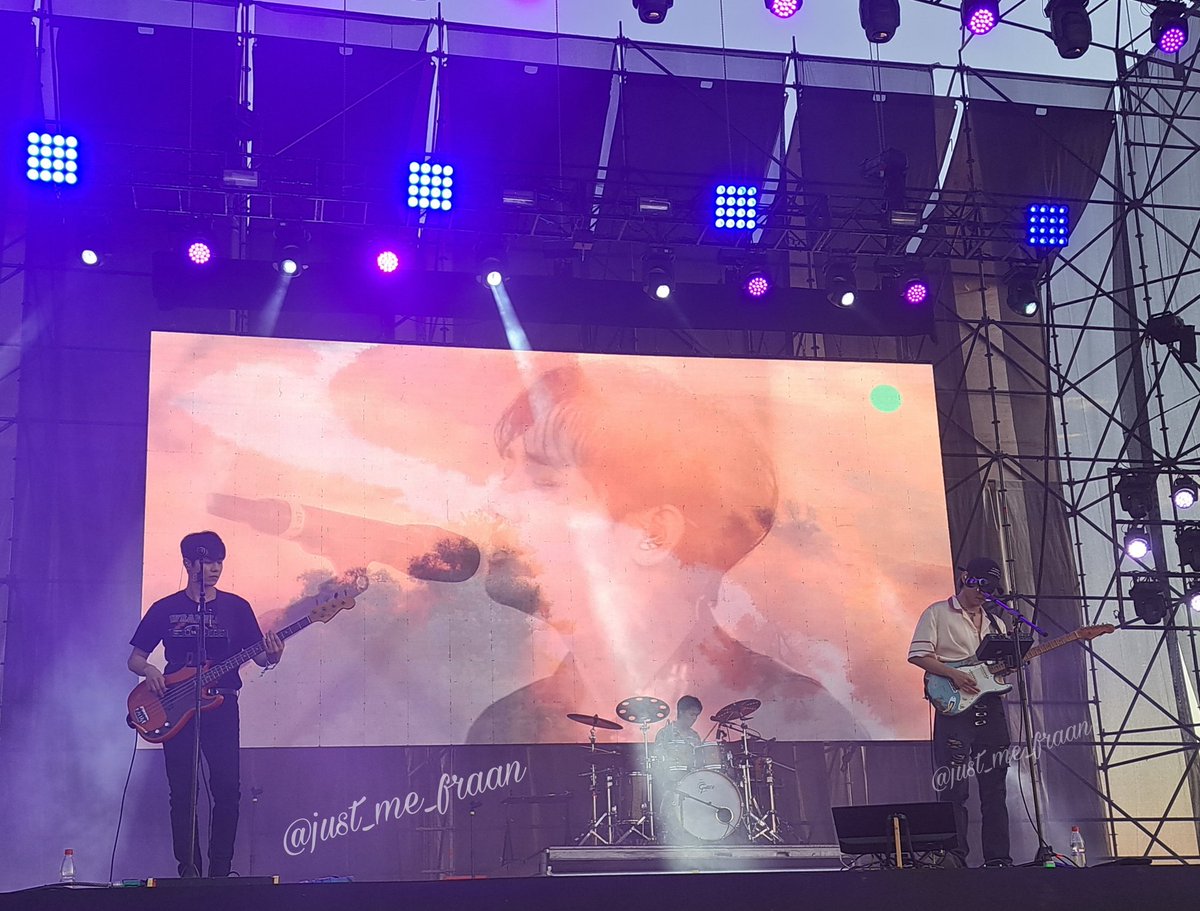Just_Me_Fraan's tweet photo. Fue como un sueño volver a verlos y corear sus canciones 🌹💕🇨🇱
It was like a dream to see them again and sing their songs 🌹💕🇨🇱
#TheRose #theroseinchile #theroselatam #theroselollapaloozachile @TheRoseLantam https://t.co/IUxbzqnazu