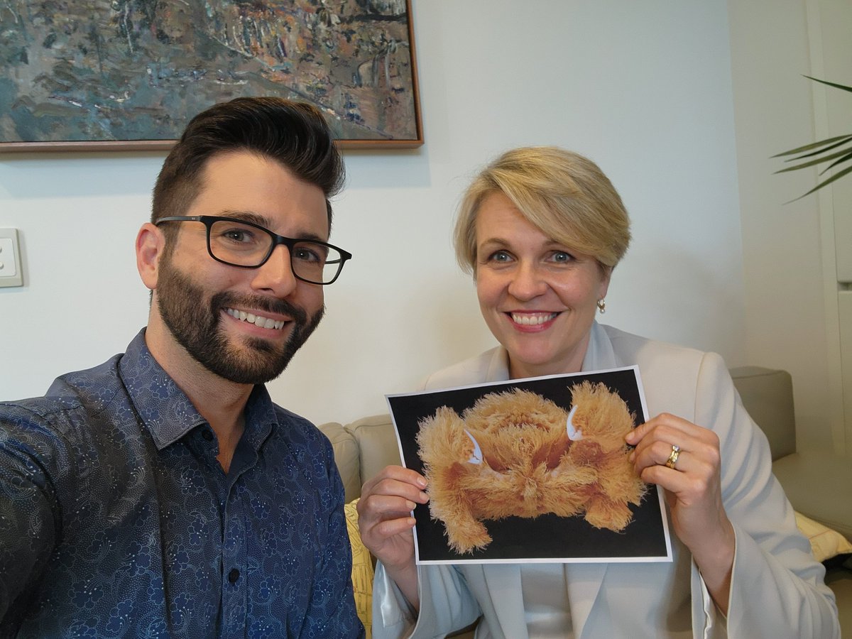 Minister <a href="/tanya_plibersek/">Tanya Plibersek</a> and I had a blast celebrating Australia's 626 new species and the scientists who named them. Here's to naming the rest! 🪰🪲🐝🦀🐀🐸🌴🌸