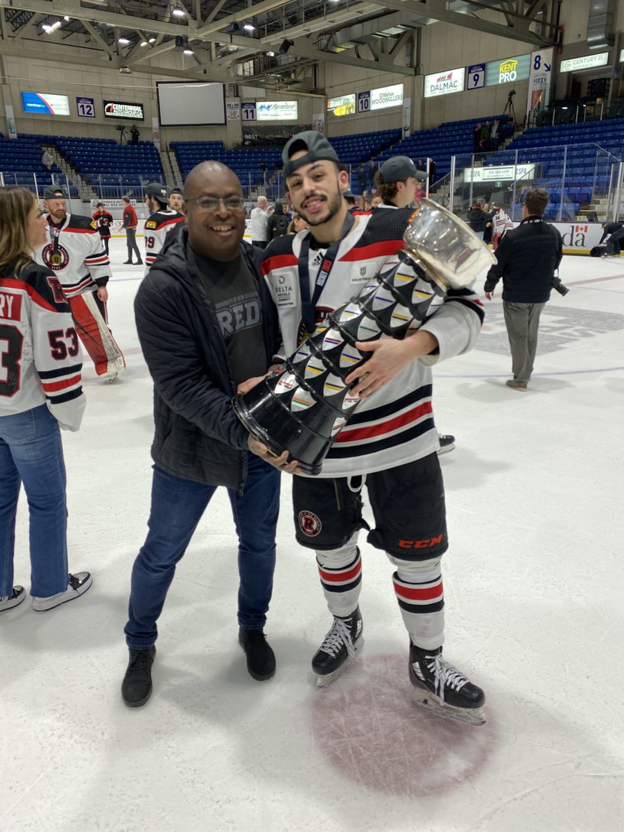 If you ever want to know the best part of being a hockey dad…⭐️🥇❤️🇨🇦