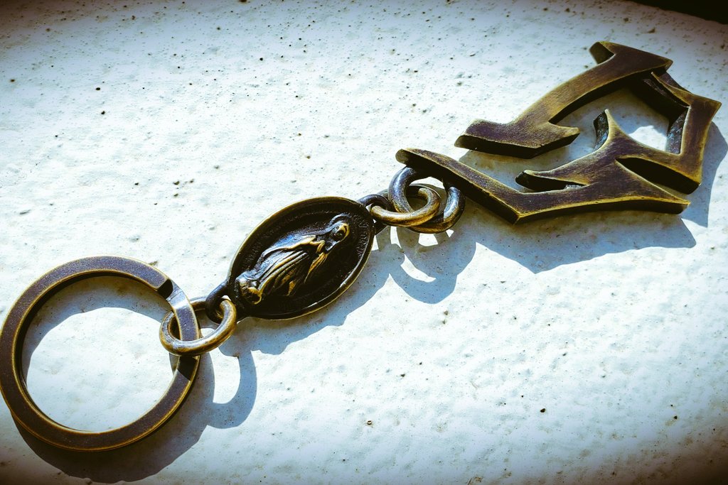 Future_world13's tweet photo. ROSH

#GINZO #ROSH
#ギンゾー #ロッシュ
#Brass #KeyChain #keyring
#Maria #THIRTEEN
#Tattoo #八咫烏
#TOKYO #Akihabara https://t.co/kLUUUwSHsE