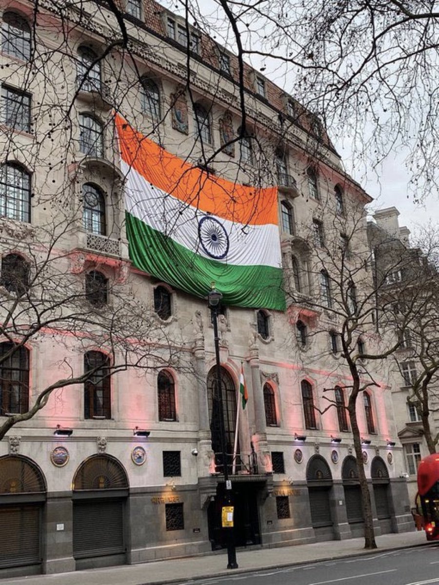 vivekagnihotri's tweet photo. IDEA: 

What if every house in Punjab displays tricolour on their houses as a symbolic rejection of Khalistan? 
#OneIndiaOneFlagOneConstitution https://t.co/Tzdy3dT4Do