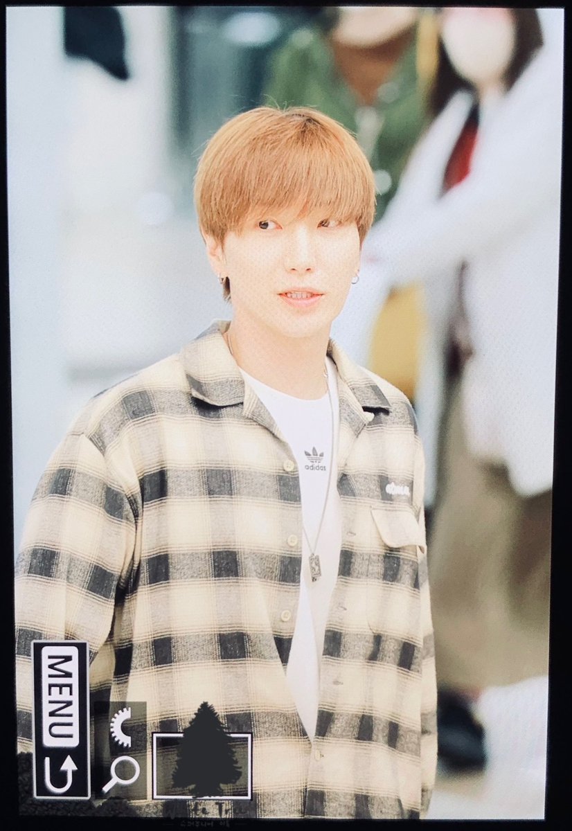 whitetree701's tweet photo. 230320 입국
💙💙💙

#이특 #LEETEUK #イトゥク #利特 #슈퍼주니어 #SUPERJUNIOR @special1004 https://t.co/tHWymu5hwq