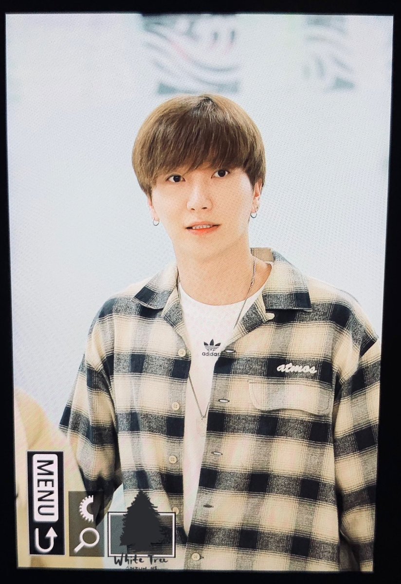 whitetree701's tweet photo. 230320 입국
💙💙💙

#이특 #LEETEUK #イトゥク #利特 #슈퍼주니어 #SUPERJUNIOR @special1004 https://t.co/tHWymu5hwq