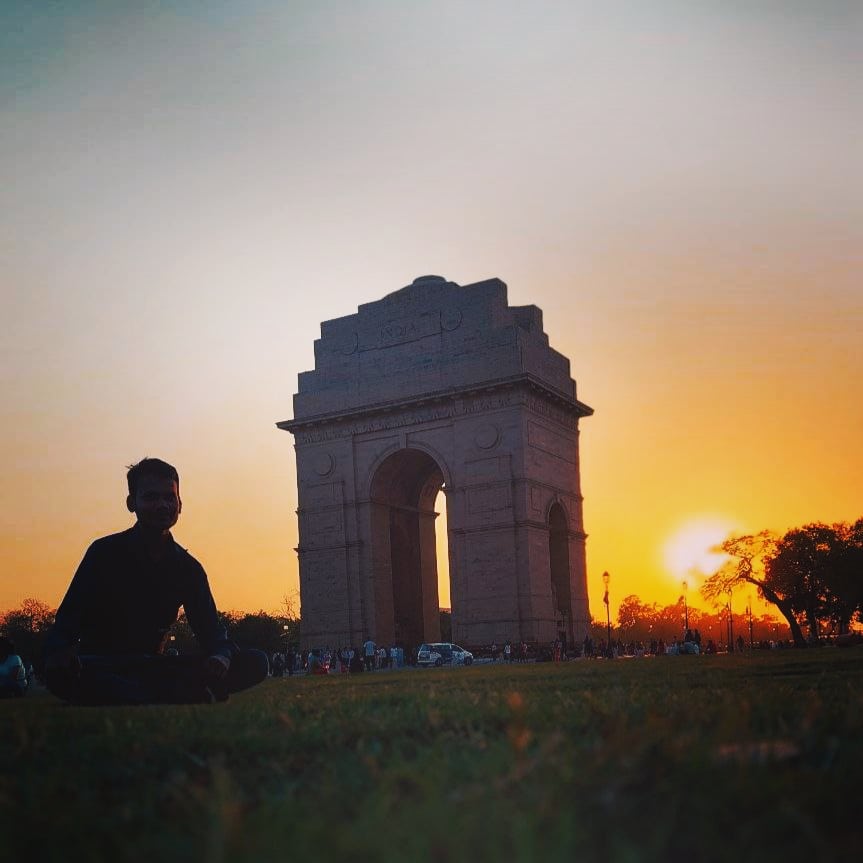 Ssatyendra_bind's tweet photo. उसका और मेरा शहर एक नहीं है
#Long_distance💞 https://t.co/Ka5PI78jqE