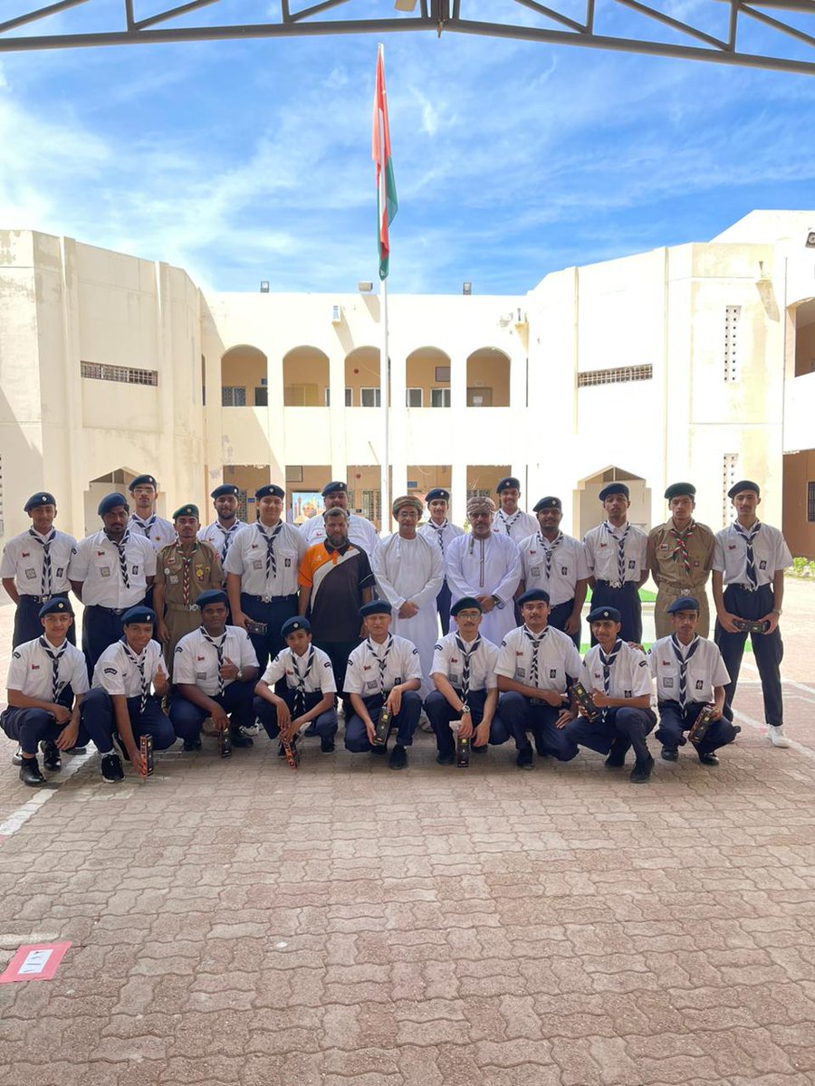 alsultanf_schoo's tweet photo. قامت إدارة مدرسة السلطان فيصل بن تركي بتكريم أعضاء الفرقة الكشفية بالمدرسة؛ وذلك لجهود الفرقة في المدرسة، 
تحت رعاية مساعد مدير المدرسة الأستاذ  محمود المعشري والأستاذ ياسر الوهيبي. https://t.co/jiztuSi5gP