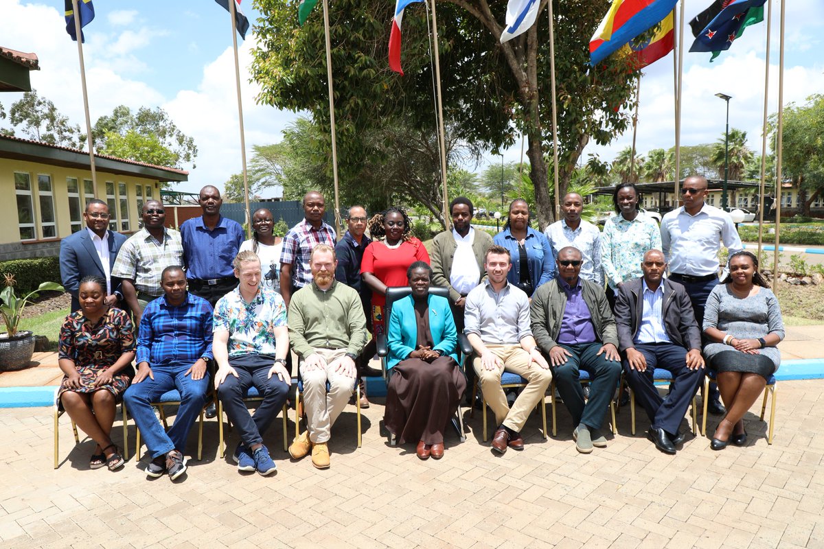 yassermchangama's tweet photo. Had the privilege to attend a capacity building training for IMPC Instructors at the Humanitarian Peace Support School, at Embakasi Nairobi. I'm more than grateful to the Government of Denmark for funding the Course. 
@IPSTCKenya #Denmark @Zartsdahl @Shellanator https://t.co/tGNdajFyHu