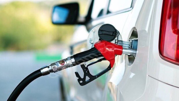 brc_x_'s tweet photo. 20 liranın altına inan motorine zam yapılması bekleniyor.
81 kuruş olarak yapılacak zam, bu gece yarısından itibaren geçerli olacak https://t.co/jiiFSMfvqa