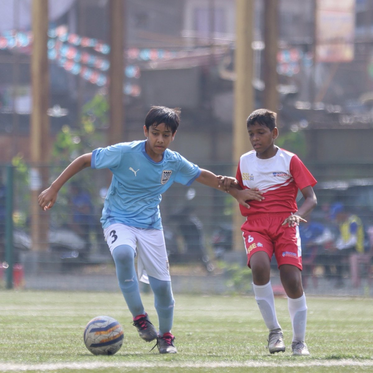 MumbaiCityFC's tweet photo. 💥 𝗔 𝗥𝗘𝗠𝗔𝗥𝗞𝗔𝗕𝗟𝗘 𝗪𝗜𝗡 💥

Jess Bhobe led the charge with a stunning brace, with five more names on the scoresheet to add to #TheIslanders’ U13s tally as they secured a stunning 7️⃣-0️⃣ victory in the MFA Yuva President’s League 2022-23. 💪

#MumbaiCity #AamchiCity 🔵 https://t.co/1bf9XmtFAy