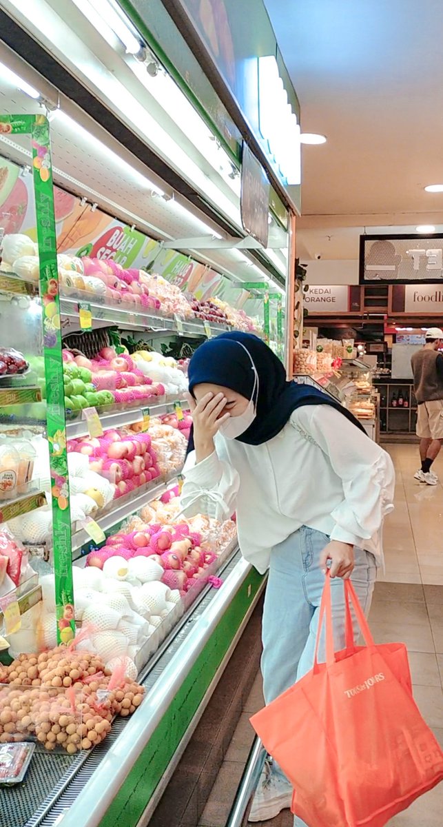 p_widia661's tweet photo. Sedang hobi belanja
#Belanjawan2023 #supermarket https://t.co/i7paBlo09g