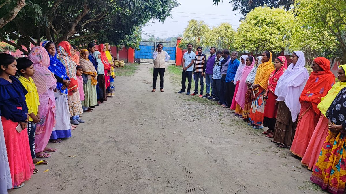 humanaidint's tweet photo. HAI in partnership with #AGUP in Barpeta to provided orientation and networking to VDRF, goat beneficiaries also the veterinary department. This training was conducted under the livelihood support of Assam Flood Response, and we are proud to have trained 50 beneficiaries. https://t.co/xr6PLrgP1P